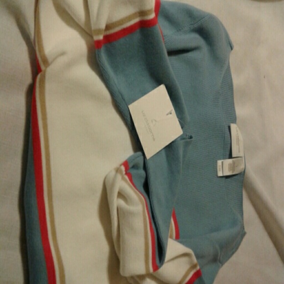 two sweaters - Picture 3 of 4